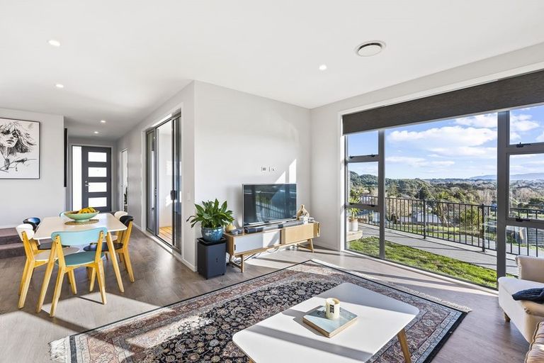 Photo of property in 99 Kakariki Grove, Waikanae, 5036