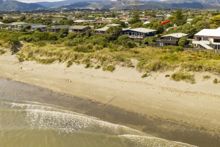 Photo of property in 219 Manly Street, Paraparaumu Beach, Paraparaumu, 5032