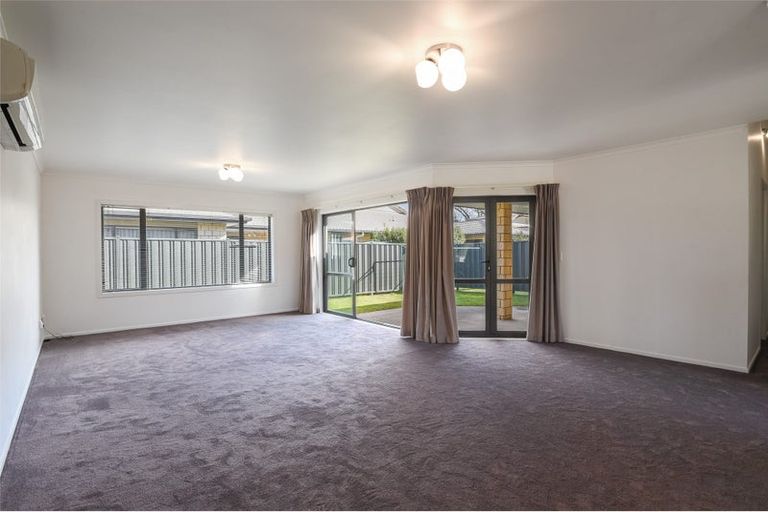 Photo of property in 14/64 Kawaha Point Road, Kawaha Point, Rotorua, 3010