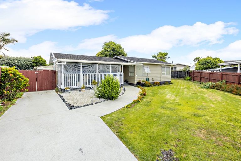 Photo of property in 13 Brent Place, Manurewa, Auckland, 2102