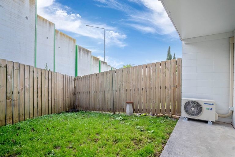 Photo of property in 34b Parr Road South, Point Chevalier, Auckland, 1025