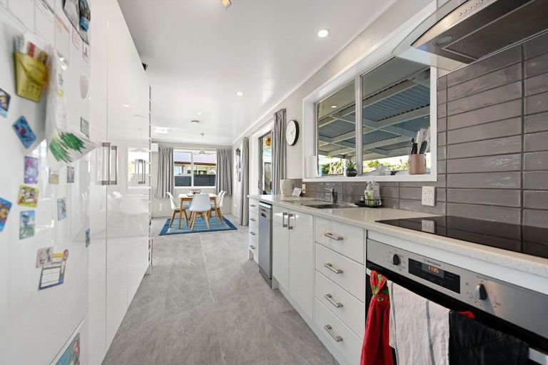 Photo of property in 2 Montana Place, Dinsdale, Hamilton, 3204