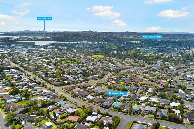 Photo of property in 29 Hepburn Road, Glendene, Auckland, 0602