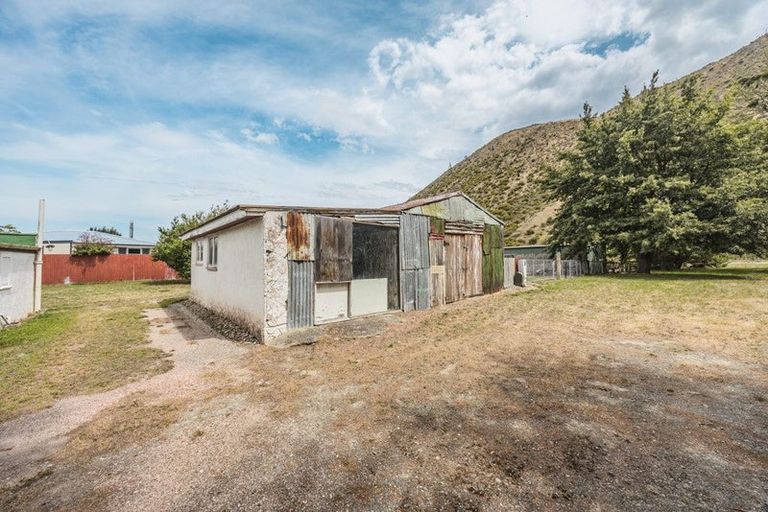 Photo of property in 103 Bledisloe Street, Kurow, 9435