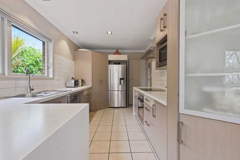 Photo of property in 8 Braid Road, St Andrews, Hamilton, 3200