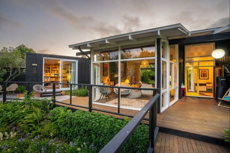 Photo of property in 31 Joyce Crescent, Ilam, Christchurch, 8041