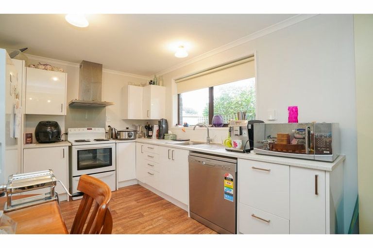 Photo of property in 20 Vogel Street, Waikiwi, Invercargill, 9810