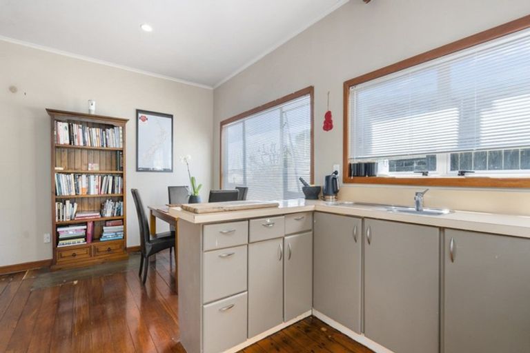 Photo of property in 1/22 Dartmoor Avenue, Westown, New Plymouth, 4310