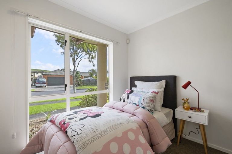 Photo of property in 2 Derg Place, East Tamaki, Auckland, 2013