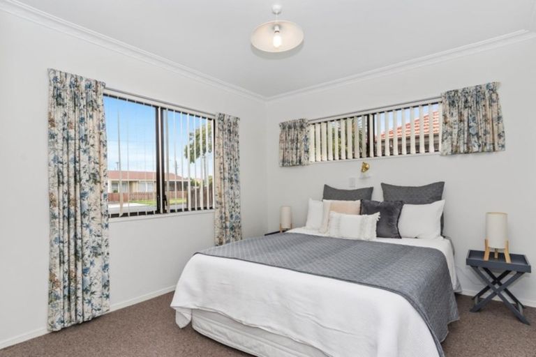 Photo of property in 4 Pemberton Crescent, Greerton, Tauranga, 3112