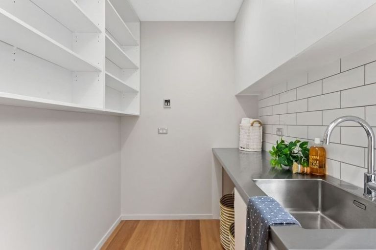 Photo of property in 15b Garden Road, Merivale, Christchurch, 8014