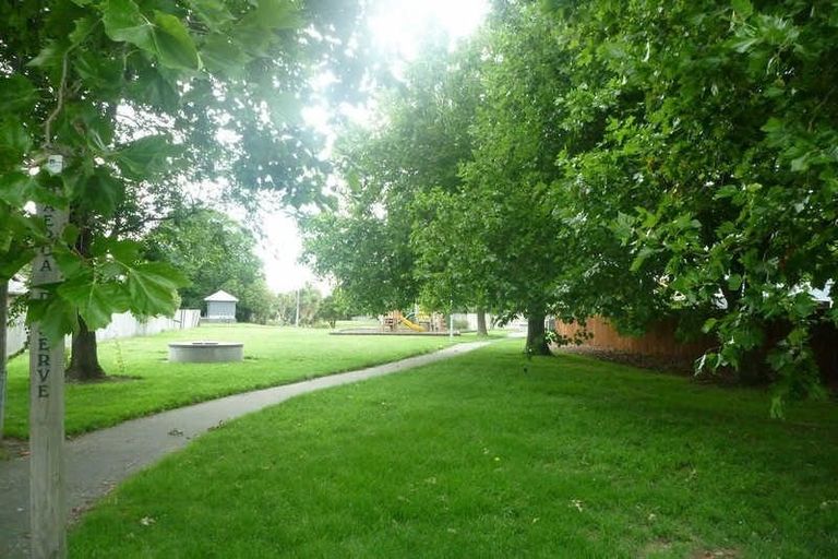 Photo of property in 9a Paeroa Street, Riccarton, Christchurch, 8041