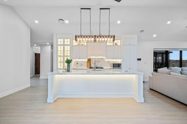 Photo of property in 9 Fisk Road, Pukekohe, 2120