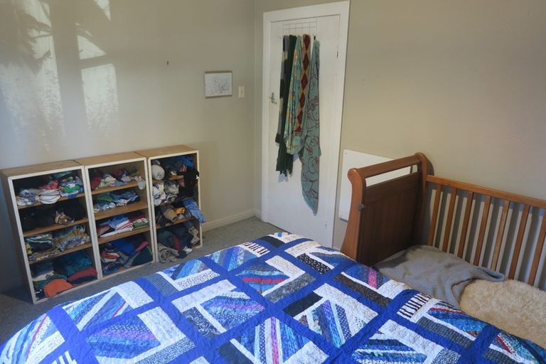 Photo of property in 14 Te Wharepouri Street, Berhampore, Wellington, 6023