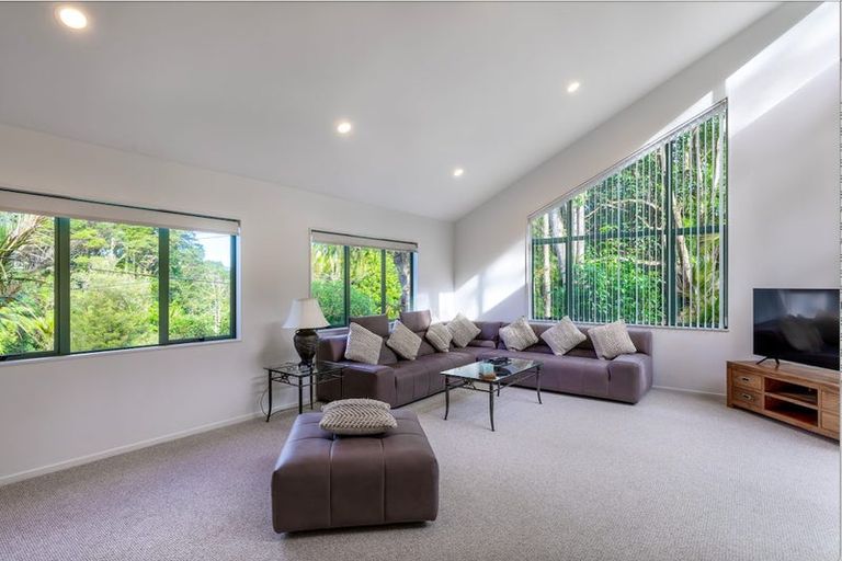 Photo of property in 153 Woodlands Park Road, Titirangi, Auckland, 0604