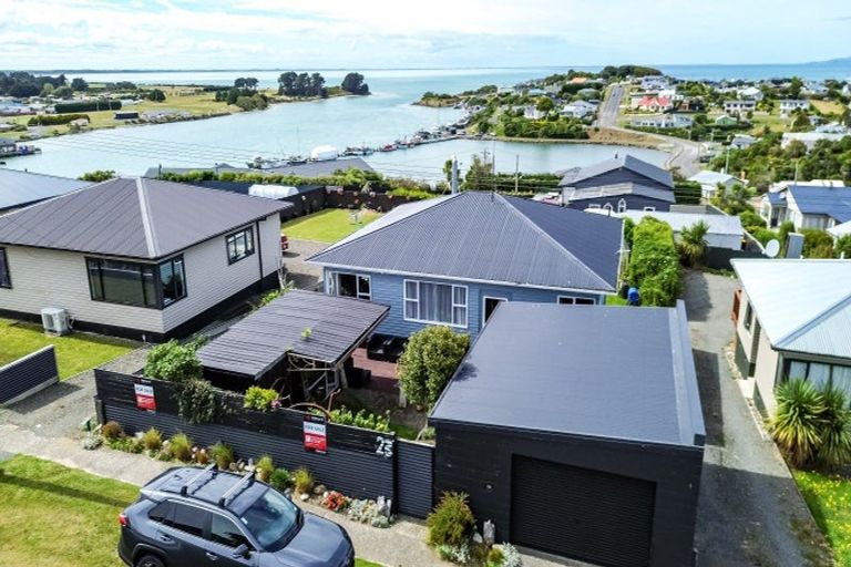 Photo of property in 23 Osborne Street, Riverton/aparima, Riverton, 9822