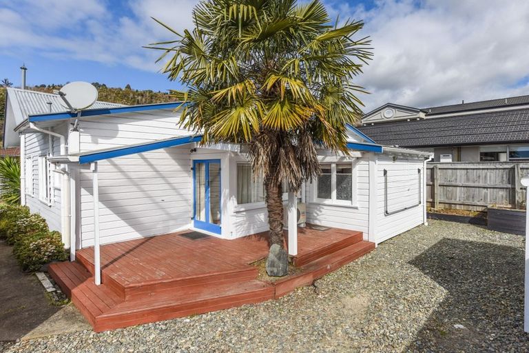 Photo of property in 4/30 Waimea Road, Nelson South, Nelson, 7010