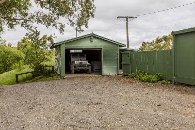 Photo of property in 664 Kairakau Road, Elsthorpe, Havelock North, 4295