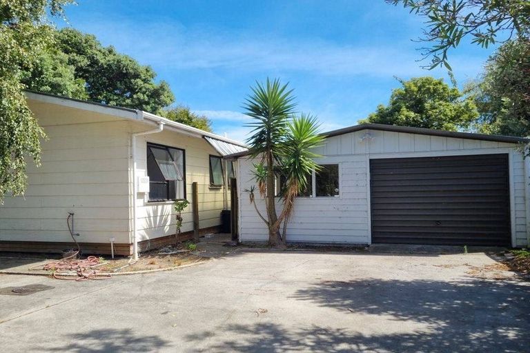 Photo of property in 22 Linwood Drive, Paraparaumu, 5032