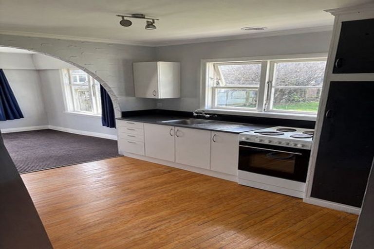 Photo of property in 100 Frederick Street, Wainuiomata, Lower Hutt, 5014