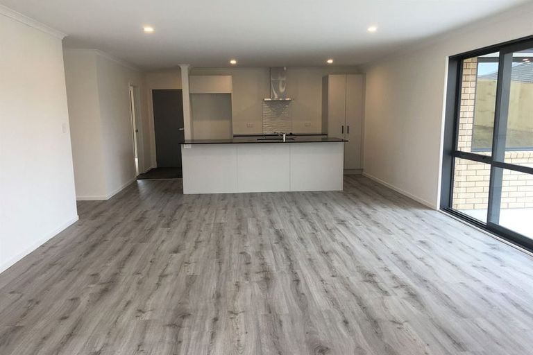 Photo of property in 16 Peacock Place, Pokeno, 2402