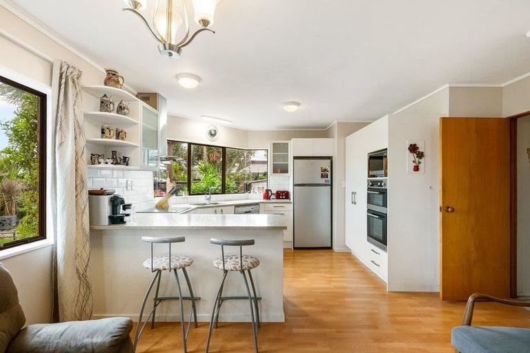 Photo of property in 8a Weiti Road, Orewa, 0931