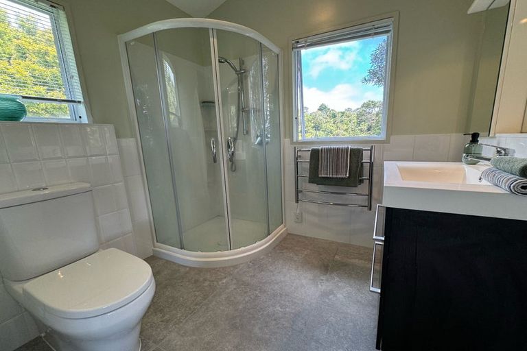 Photo of property in 212 Carter Road, Oratia, Auckland, 0604