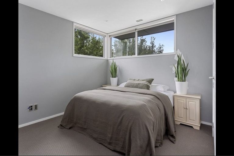 Photo of property in 20 Queens Avenue, Merivale, Christchurch, 8014