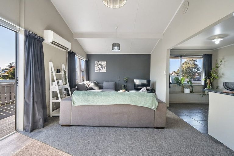 Photo of property in 1 Jupiter Street, Milson, Palmerston North, 4414
