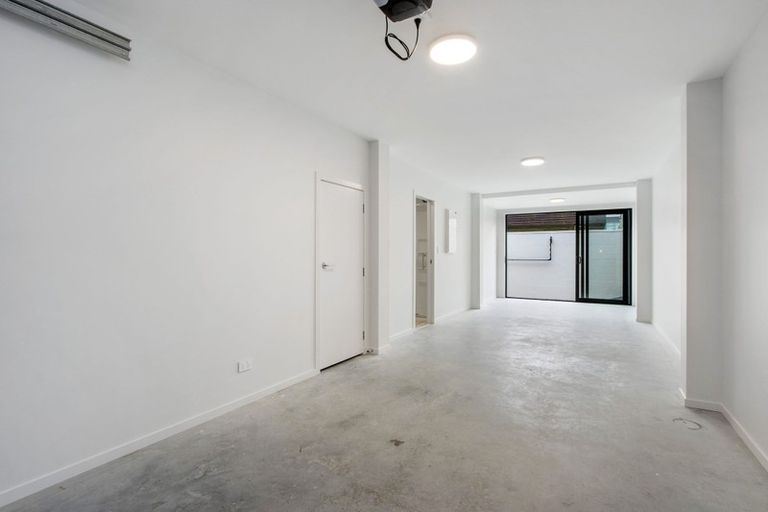 Photo of property in 4/17 Victoria Road, Mount Maunganui, 3116
