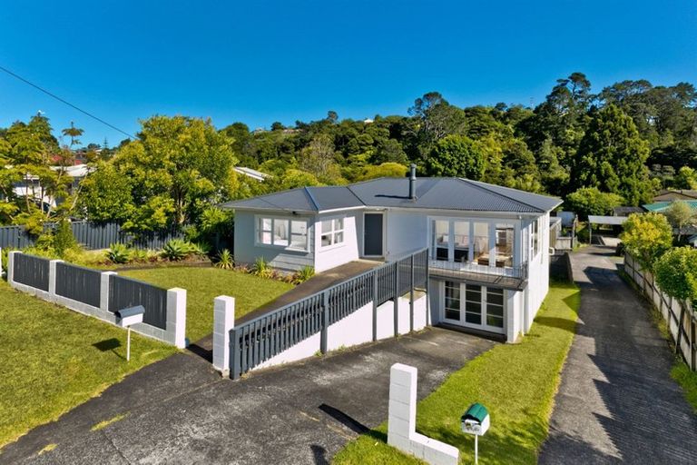 Photo of property in 38 Woodside Road, Massey, Auckland, 0614