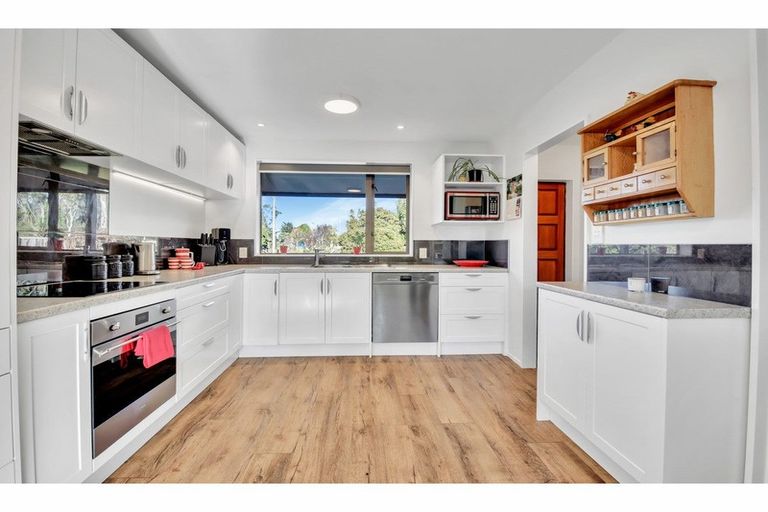 Photo of property in 3056 Coaltrack Road, Coalgate, 7673