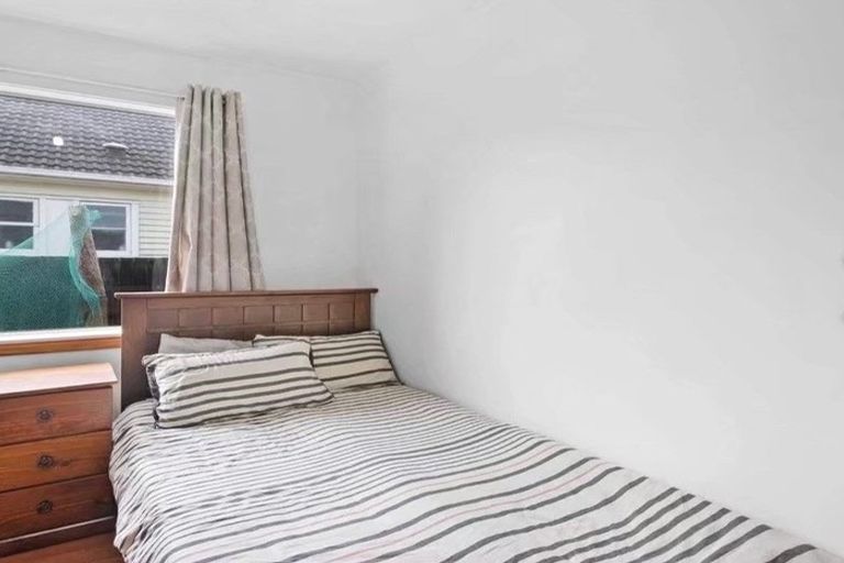 Photo of property in 11 Christian Street, Bryndwr, Christchurch, 8053