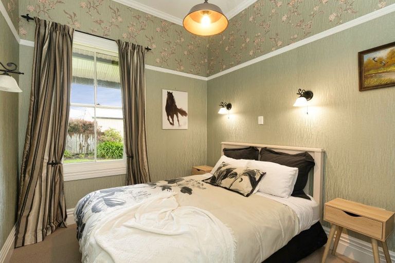 Photo of property in 70 Tokomaru Road East, Tokomaru, Palmerston North, 4474