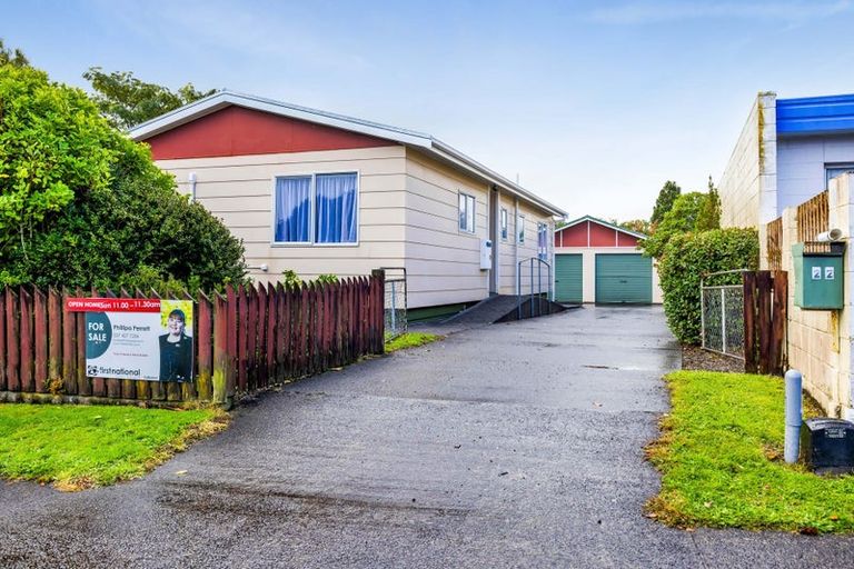 Photo of property in 22 Karaka Street, Inglewood, 4330