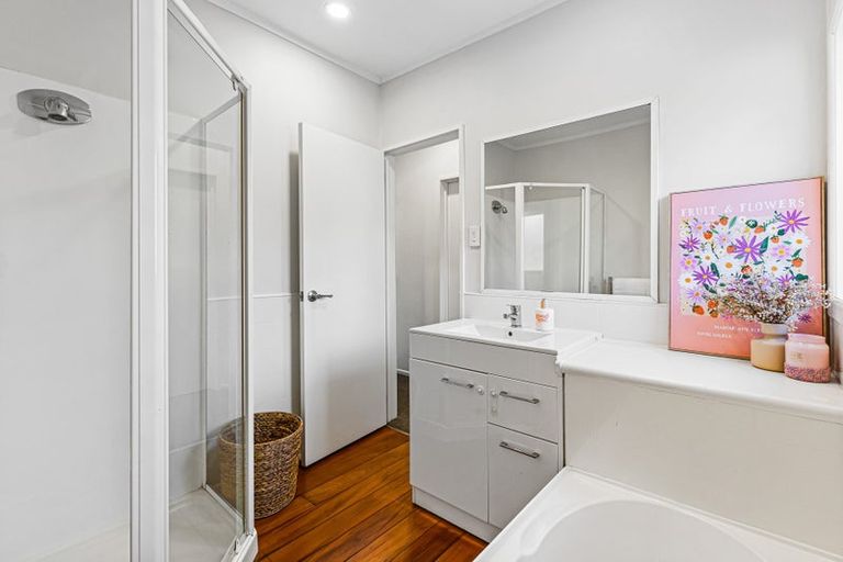 Photo of property in 1/26 Queen Street, Papakura, 2110