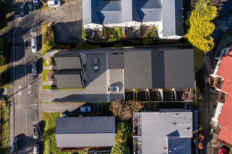 Photo of property in 32 Fryer Street, Queenstown, 9300