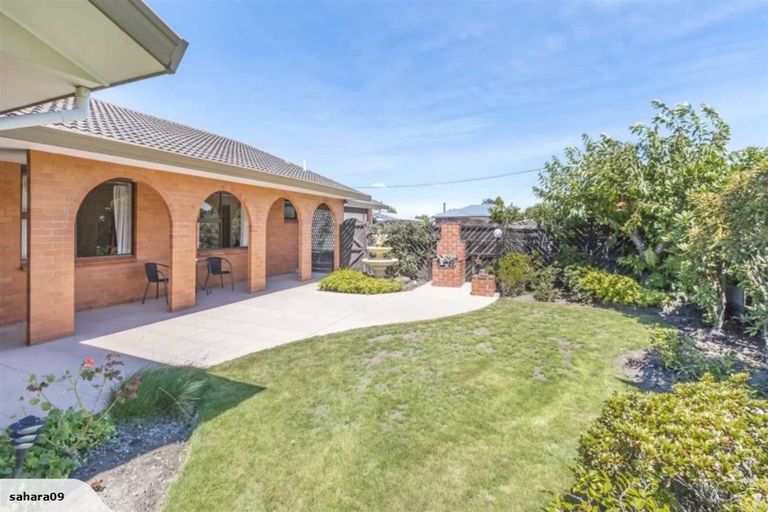 Photo of property in 152 Sawyers Arms Road, Northcote, Christchurch, 8052