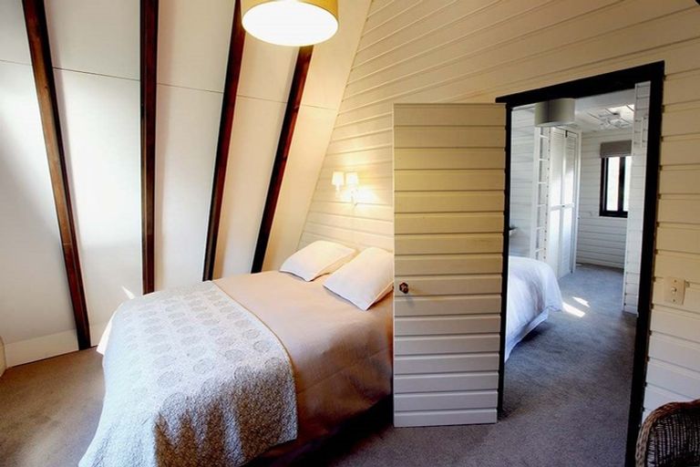 Photo of property in 65 Arrowtn-lke Hayes Road, Lake Hayes, Queenstown, 9371