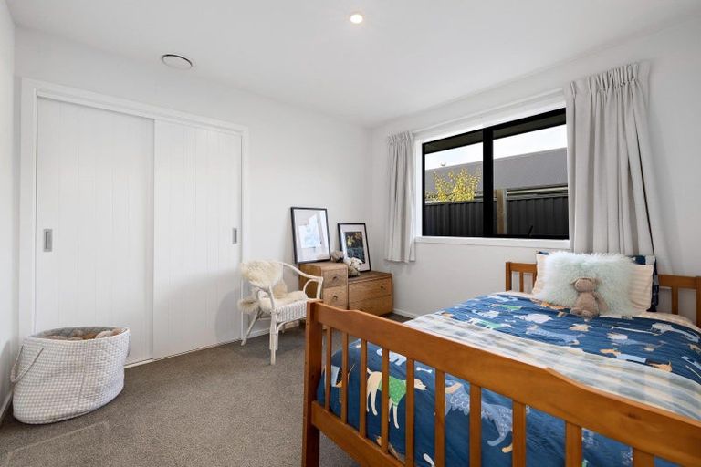 Photo of property in 32 Stratford Drive, Mount Pisa, Cromwell, 9383