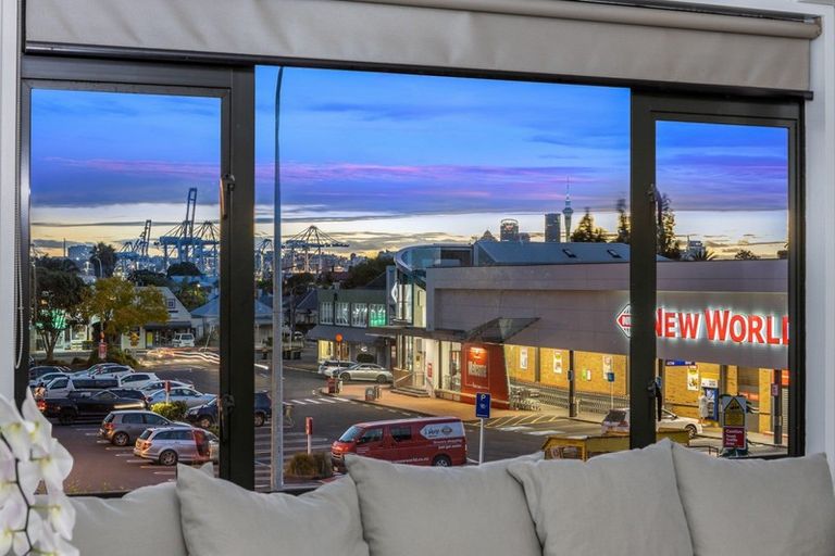Photo of property in 1a/4 Fleet Street, Devonport, Auckland, 0624