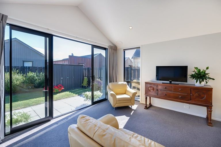 Photo of property in 8 Longlands Street, Lake Hayes, Queenstown, 9304