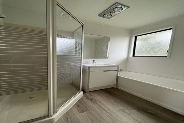 Photo of property in 139 Moire Road, West Harbour, Auckland, 0618