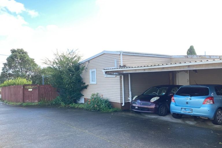 Photo of property in 70 Forest Hill Road, Henderson, Auckland, 0612