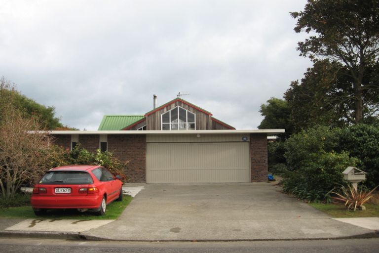 Photo of property in 3 Kingswood Grove, Raumati Beach, Paraparaumu, 5032