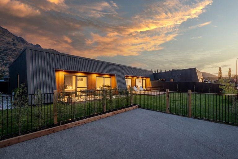 Photo of property in 14 Cumberland Road, Lower Shotover, Queenstown, 9304