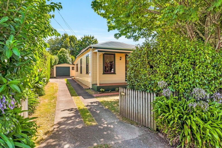 Photo of property in 4 Muhunoa West Road, Ohau, Levin, 5570