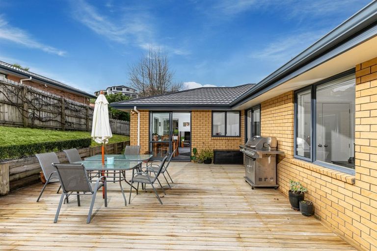 Photo of property in 47 San Marino Drive West, Henderson, Auckland, 0612