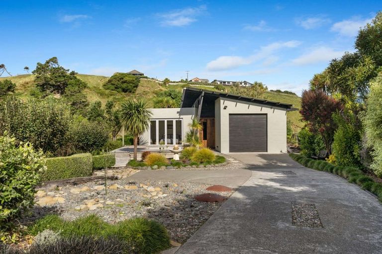 Photo of property in 20 Mowhanau Drive, Kai Iwi, Whanganui, 4574