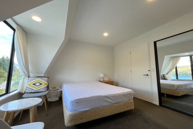 Photo of property in Goldridge Apartments, 5/43 Goldridge Way, Queenstown, 9300